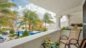villa-14094877331721330705.jpg