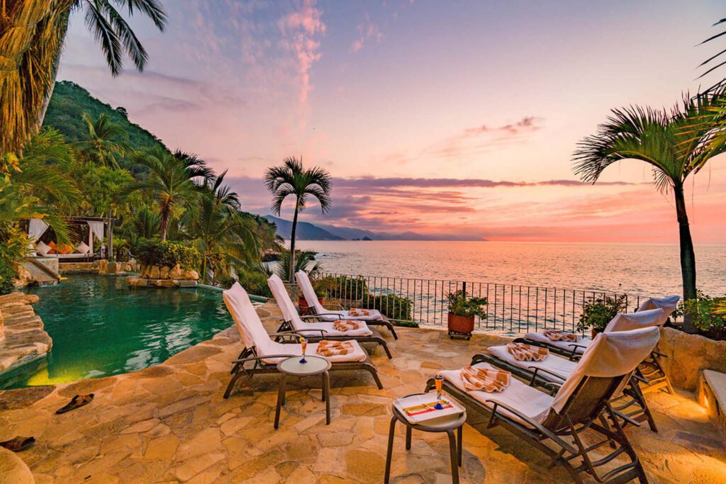 Holiday luxury villa in Puerto Vallarta with Agave Villas