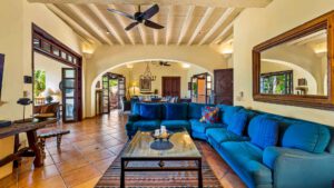 villa-84918799921733255363.jpg