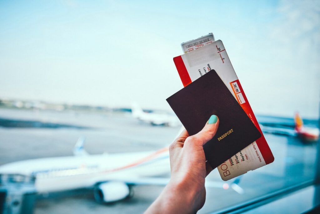 What Airlines Fly To Puerto Vallarta