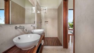 villa-10618780371682369294.jpg