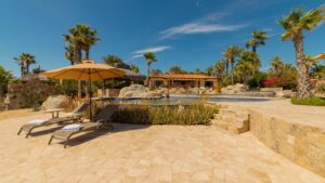 villa-11518755531682205139.jpg