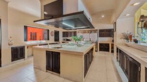 villa-19775147791746732168.jpg