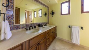 villa-23124689791681605754.jpg