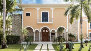 villa-25796945331720045850.jpg