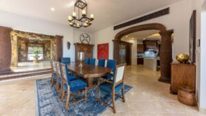 villa-25980462051681605470.jpg