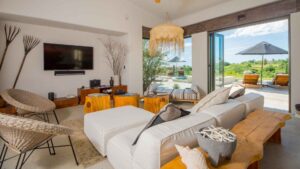 villa-31219063841682199447.jpg