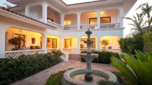 villa-37654102221682205335.jpg