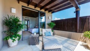 villa-41512684801767985733.jpg
