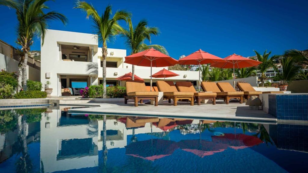 Holiday luxury villa in Los Cabos with Agave Villas