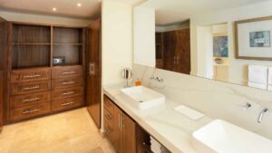 villa-49994923641682124079.jpg
