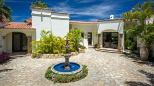 villa-59413343031682199034.jpg