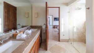 villa-66103046391767983182.jpg