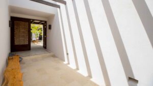 villa-6635877291682199447.jpg