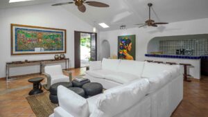 villa-73947046861682124712.jpg
