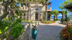 villa-74059393811682204363.jpg