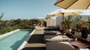 villa-79142200131682362769.jpg