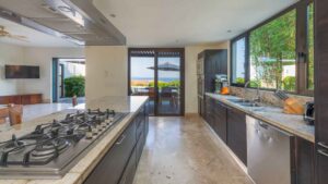 villa-79599067581767983210.jpg