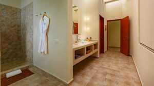 villa-80082253741682367433.jpg