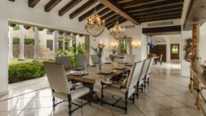 villa-83639971361767814640.jpg