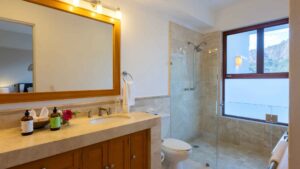 villa-84612212901720735157.jpg