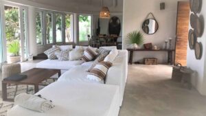 villa-88126633621682358472.jpg