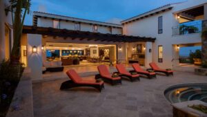 villa-8904241601682198826.jpg