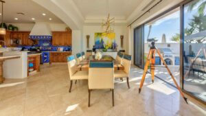 villa-89409880991682200414.jpg