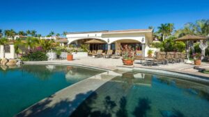 villa-92650657941682125784.jpg