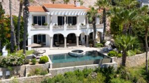 villa-93504269871755146367.jpg