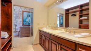 villa-9379820751682125285.jpg
