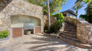 villa-94282887261682117614.jpg