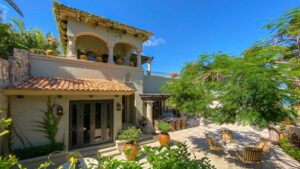 villa-95428440651682119297.jpg