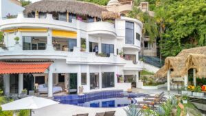 villa-96675031421762544832.jpg