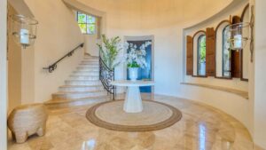 villa-97593577641738354352.jpg