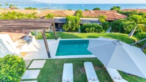 villa-98088853821767983244.jpg